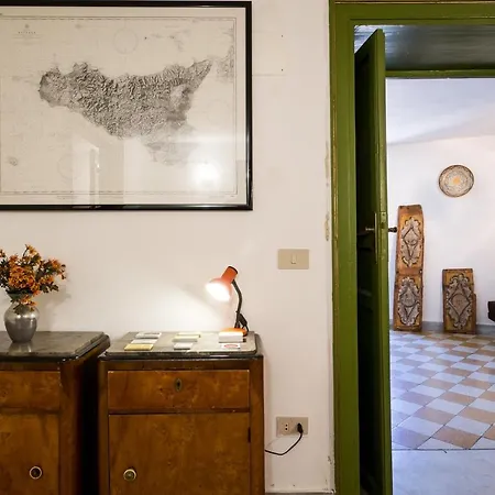 아파트 Surplus Charming